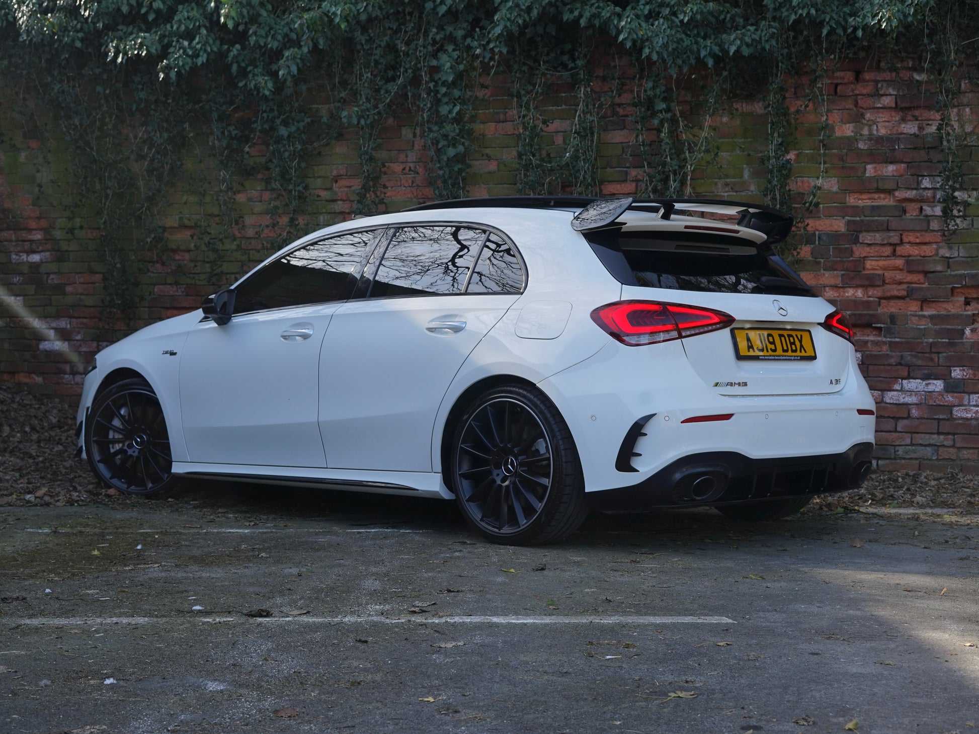 Mercedes-Benz A35 AMG