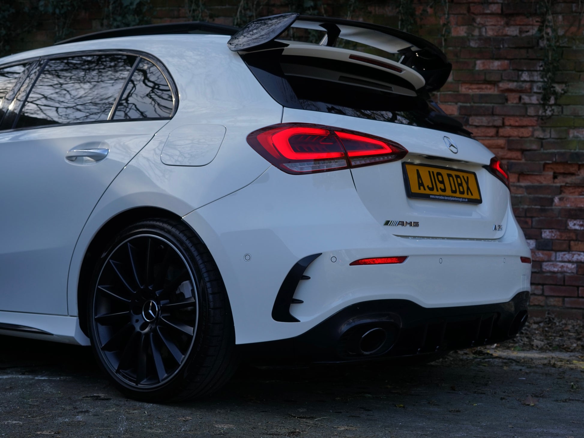 Mercedes-Benz A35 AMG