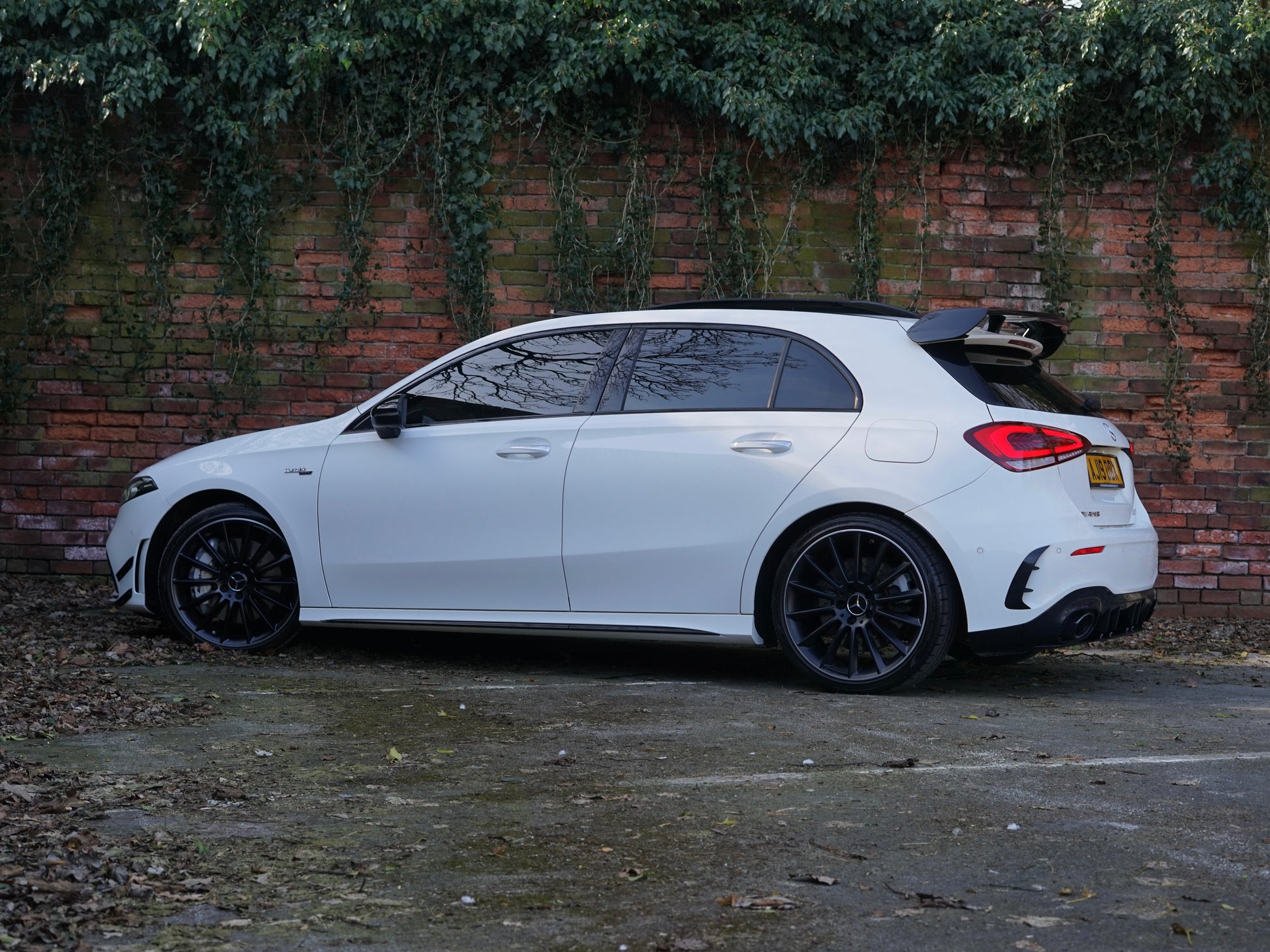 Mercedes-Benz A35 AMG