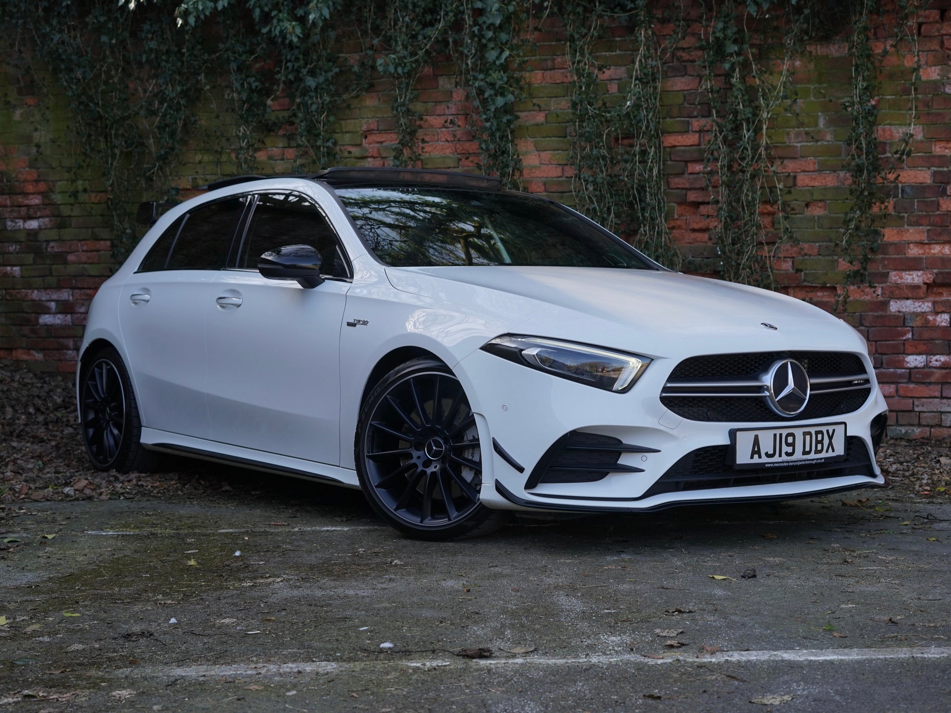 Mercedes-Benz A35 AMG