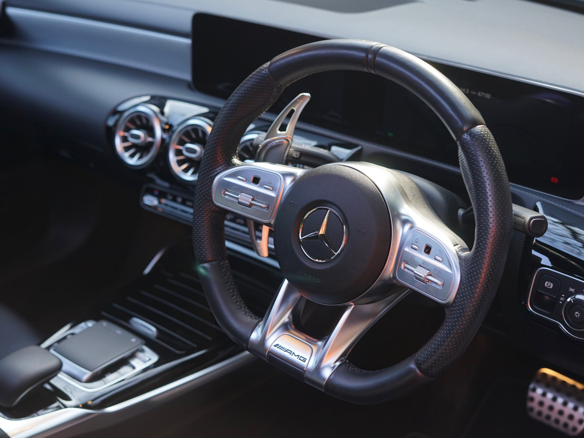 Mercedes-Benz A35 AMG